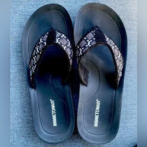 Minnetonka Woman’s Flip Flops
